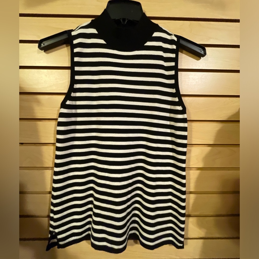 White House Black Market Top